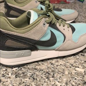 NIKE women’s air pegasus 89